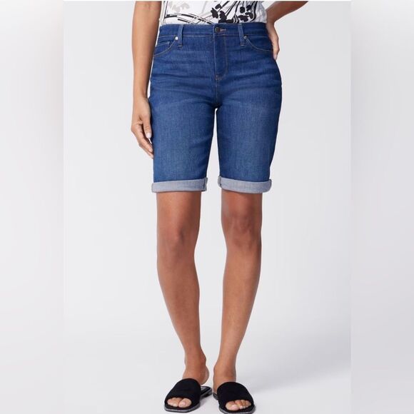 Chico’s Perfect Stretch Girlfriend Short Size 3 US 16 Crop Basic Color Med Wash - Picture 1 of 12
